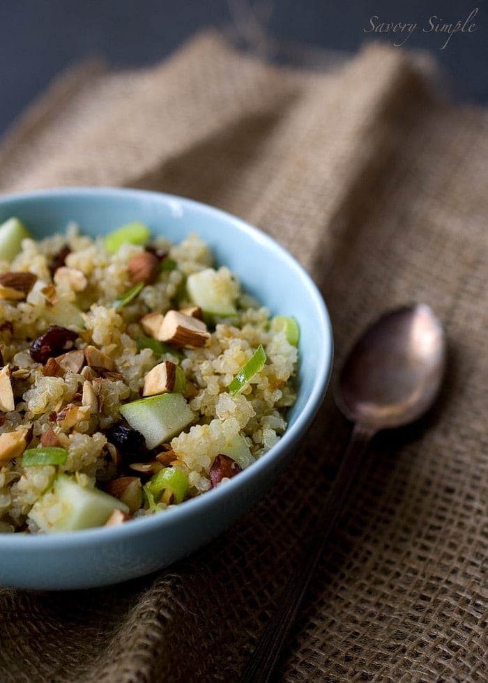 Quinoa, Apple & Almond Salad with Honey Lemon Mint Vinaigrette ~ @SavorySimple #Recipe Quinoa, Apple & Almond Salad with Honey Lemon Mint Vinaigrette