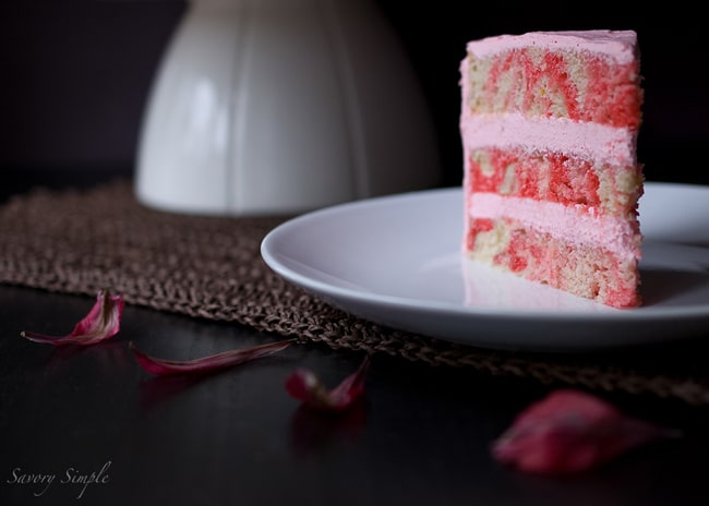 Strawberry Swirl Dream Cake ~ @SavorySimple #Recipe Strawberry Swirl Dream Cake ~ @SavorySimple #Recipe