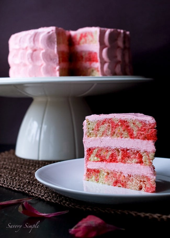 Strawberry Swirl Dream Cake ~ @SavorySimple #Recipe Strawberry Swirl Dream Cake ~ @SavorySimple #Recipe