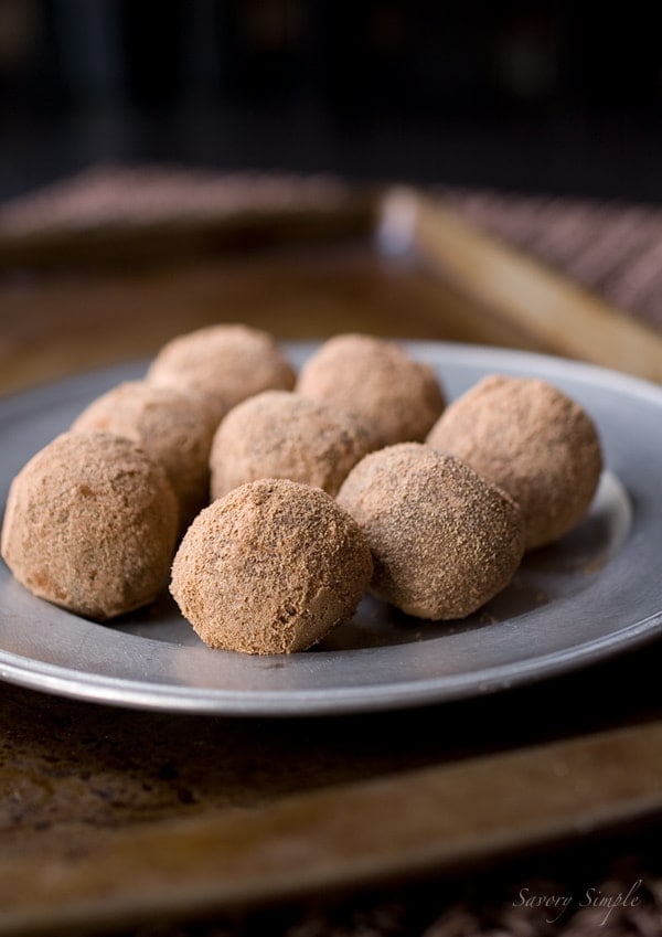 Chocolate Malt Truffles ~ @SavorySimple #recipe Chocolate Malt Truffles ~ @SavorySimple #recipe