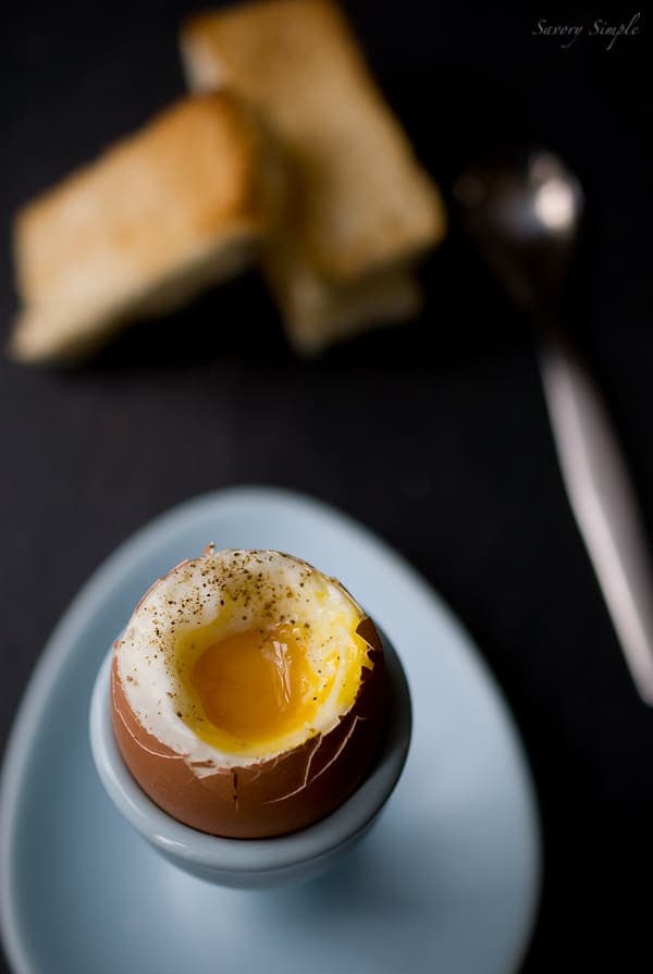 A close up photo of a perfect soft boiled egg.