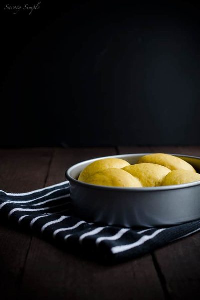 Pumpkin-Dinner-Rolls