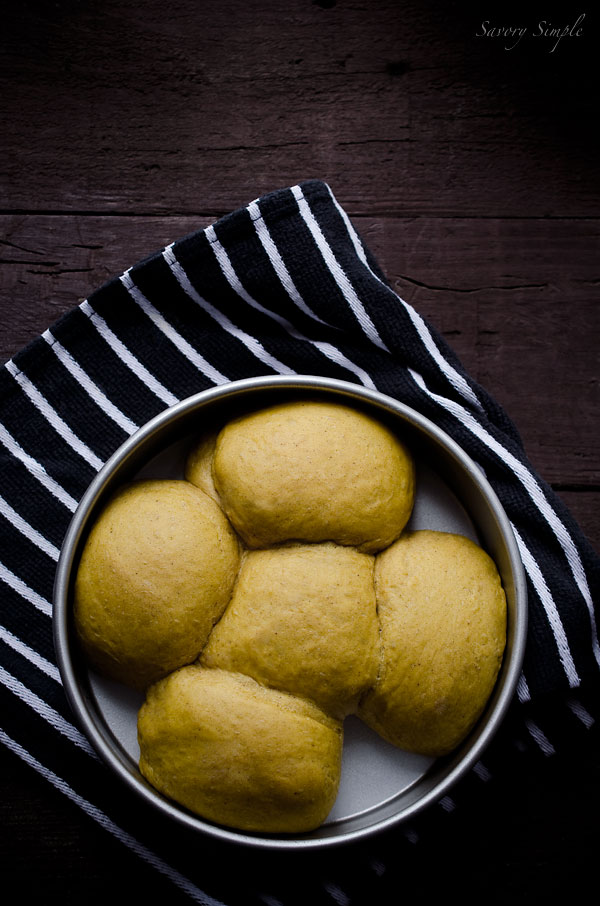 Pumpkin Spiced Dinner Rolls - Savory Simple Pumpkin Spiced Dinner Rolls - Savory Simple