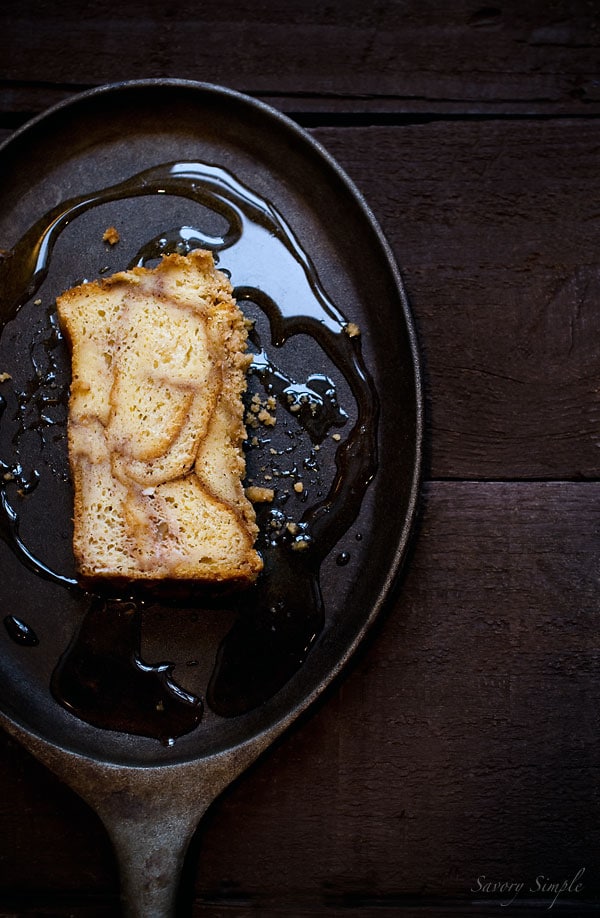This Baked Chai Spiced French Toast can be prepared the night before and will keep you warm during those chilly winter months! #onthego #breakfast #makeahead