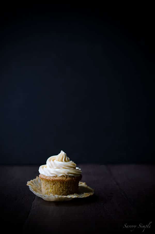 Summer peaches, boozy buttercream... what more does one need in a cupcake? You NEED these Peach Bourbon Cupcakes from Savory Simple!