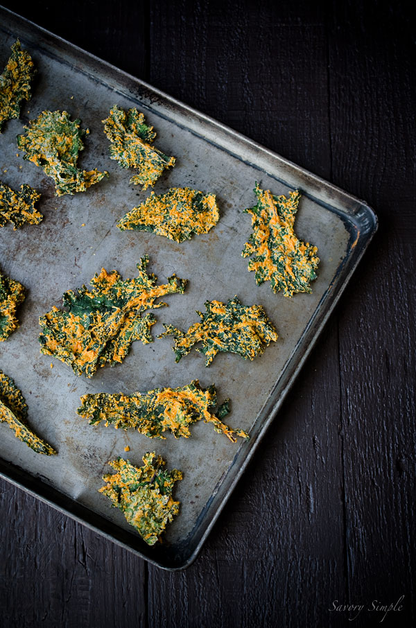 These Cashew and Roasted Red Pepper Kale Chips are savory, crunchy and bursting with flavor. People will beg you for the recipe! (vegan & gluten-free)