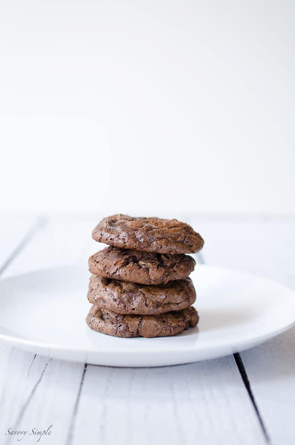 These Dark Chocolate Brownie Cookies are a perfect treat for chocolate lovers! Get the easy-to-prepare recipe from SavorySimple.net. 