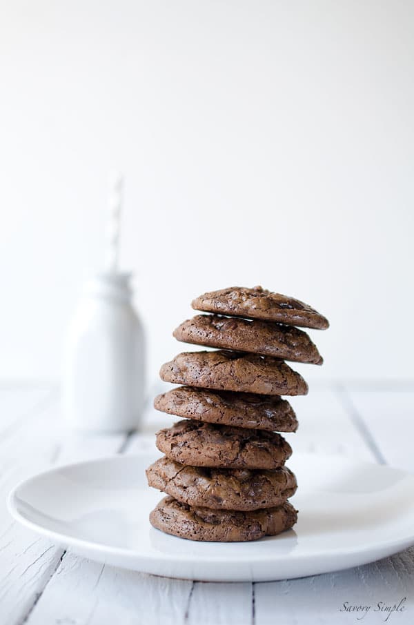 These Dark Chocolate Brownie Cookies are a perfect treat for chocolate lovers! Get the easy-to-prepare recipe from SavorySimple.net. 