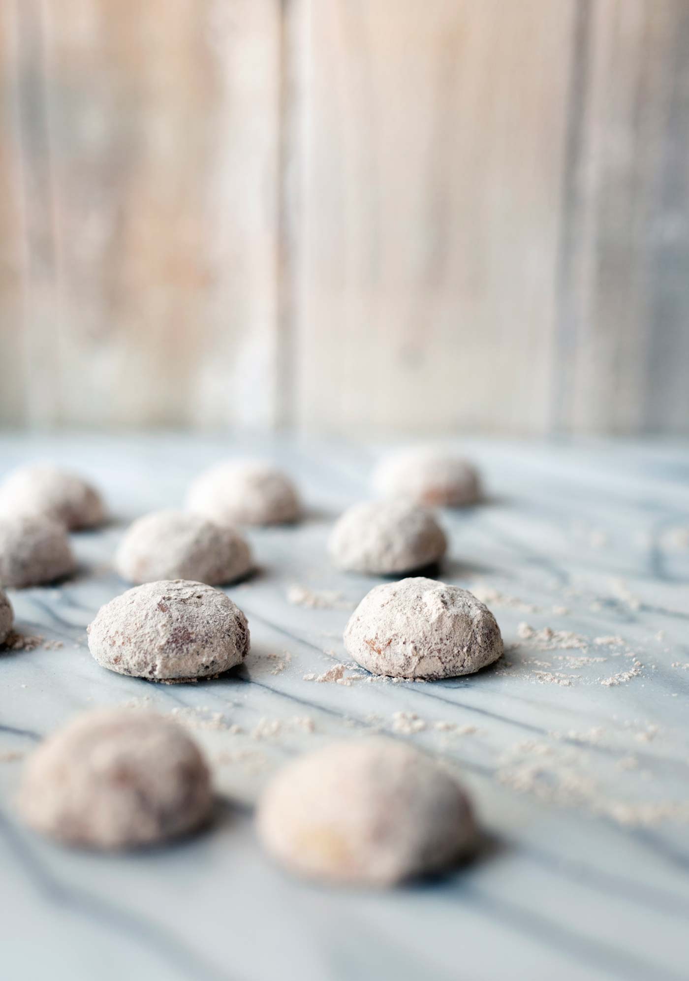 These cinnamon cashew snowdrop cookies are perfect for the holidays! Serve them at parties or offer them as gifts. Get the recipe from SavorySimple.net