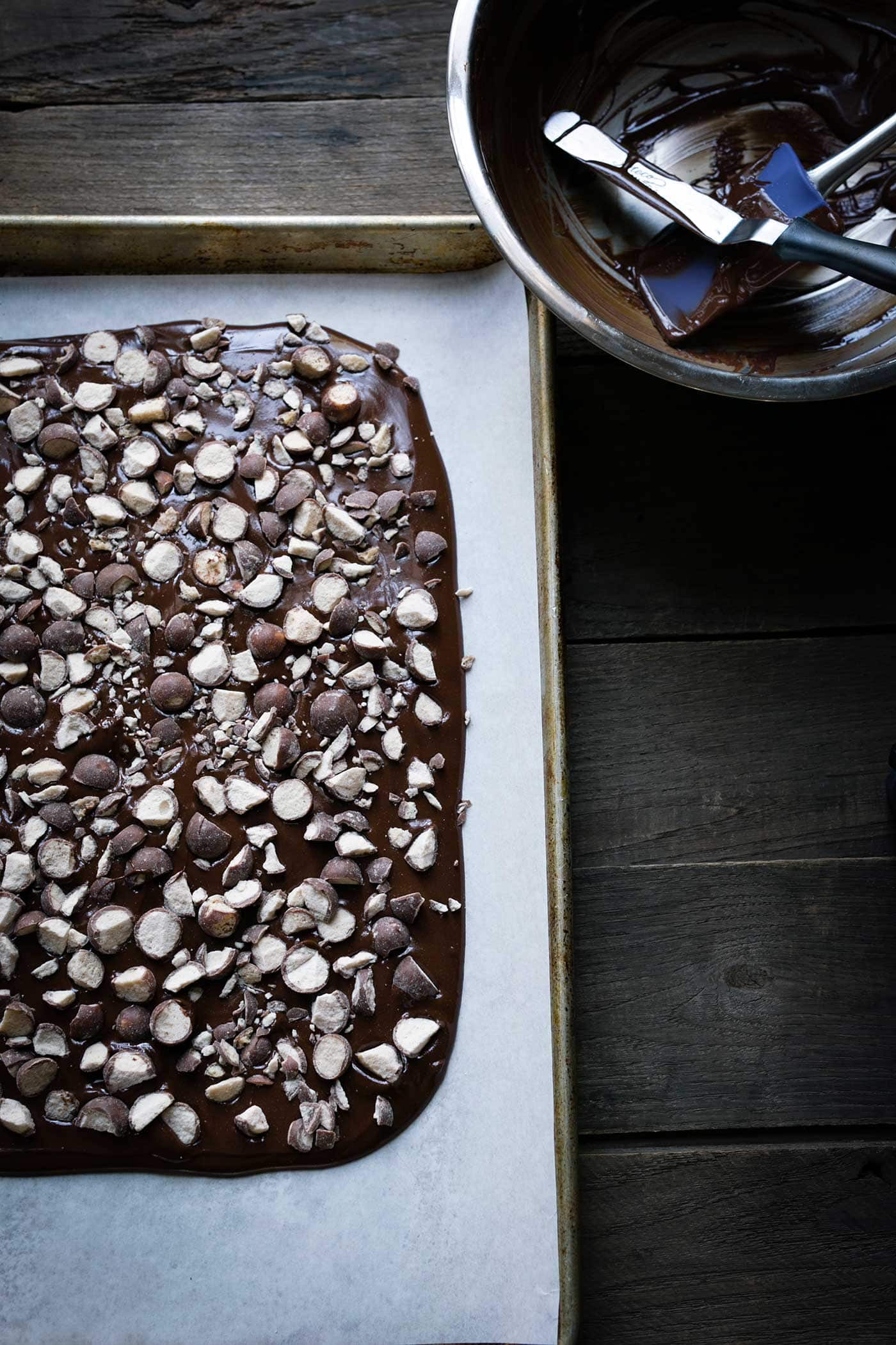Chocolate Malt Bark is such an easy holiday dessert recipe with only 4 ingredients! It’s ready in no time. Get the easy-to-follow recipe from SavorySimple.net!