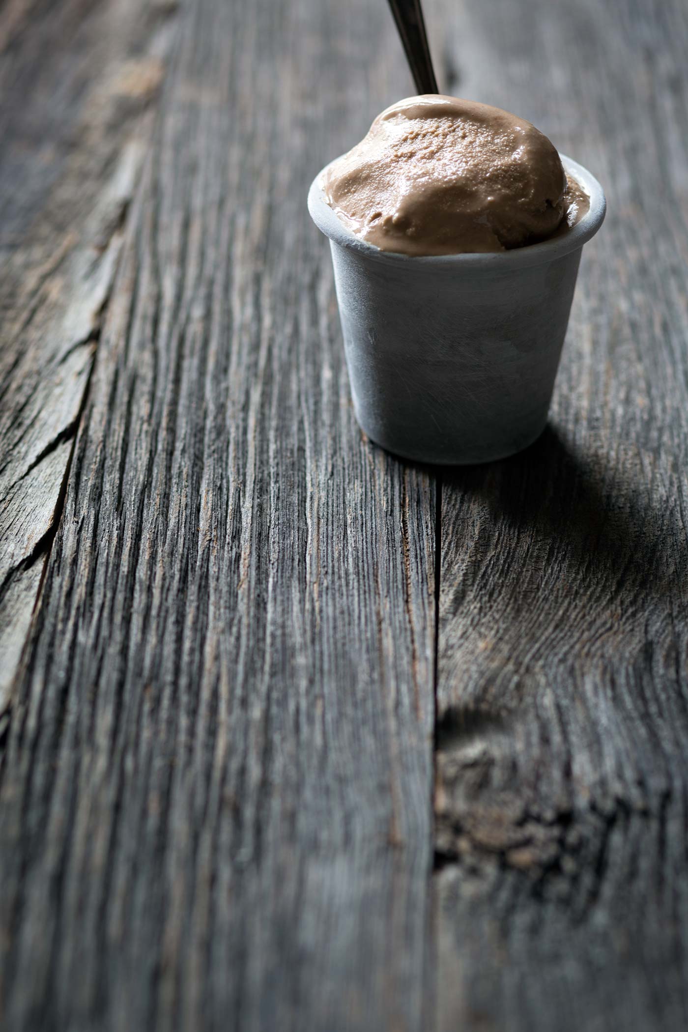 You don’t want to miss this incredible recipe for Malted Milk Chocolate Bourbon Ice Cream. It’s a decadent, boozy treat that’s perfect for homemade ice cream lovers. SavorySimple.net.