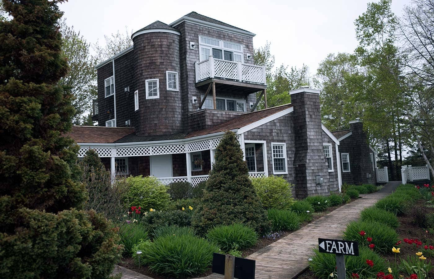 Prince Edward Island - The Inn at Bay Fortune - SavorySimple.net