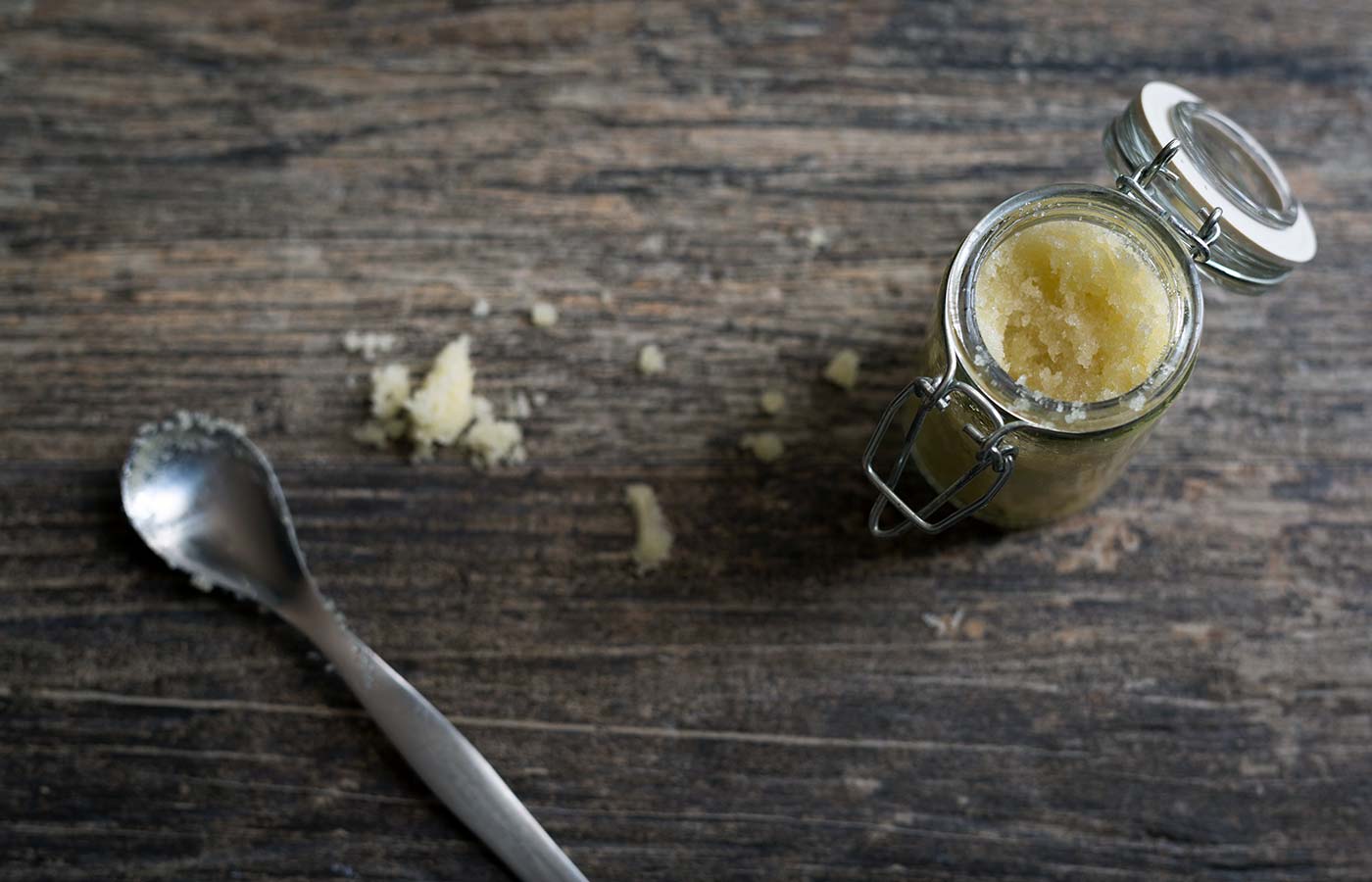 A photo of homemade peppermint vanilla lip scrub