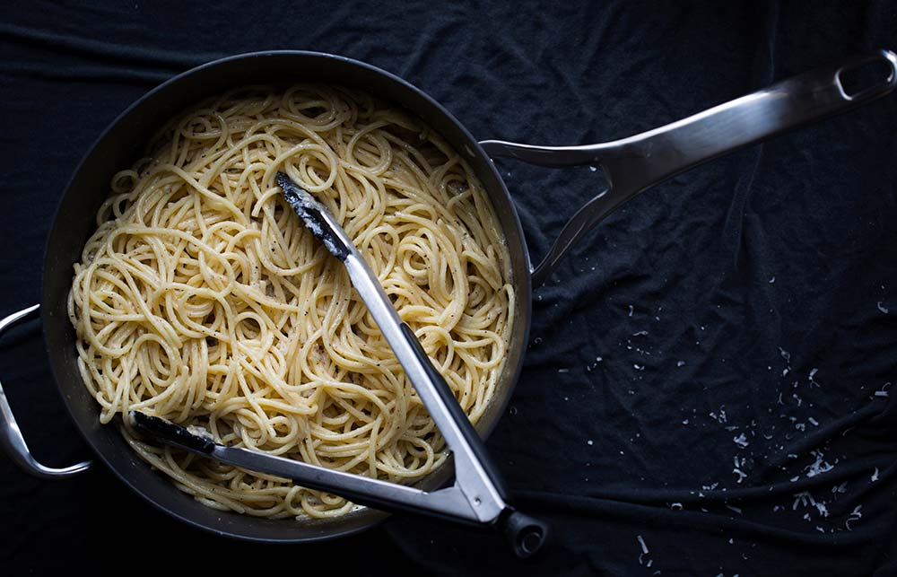 cacio e pepe, an example of how to use pasta water for recipes