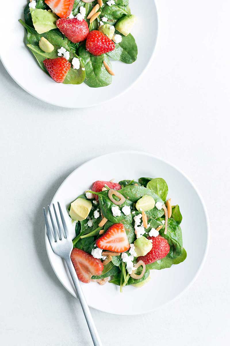 A photo of spinach salad.