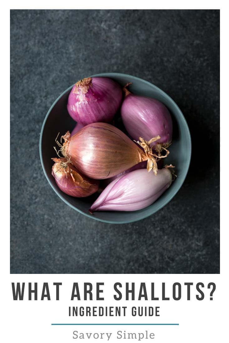 What are shallots? How are they different from onions? What do they taste like, and how exactly do you use them in your recipes? Let’s take a closer look!