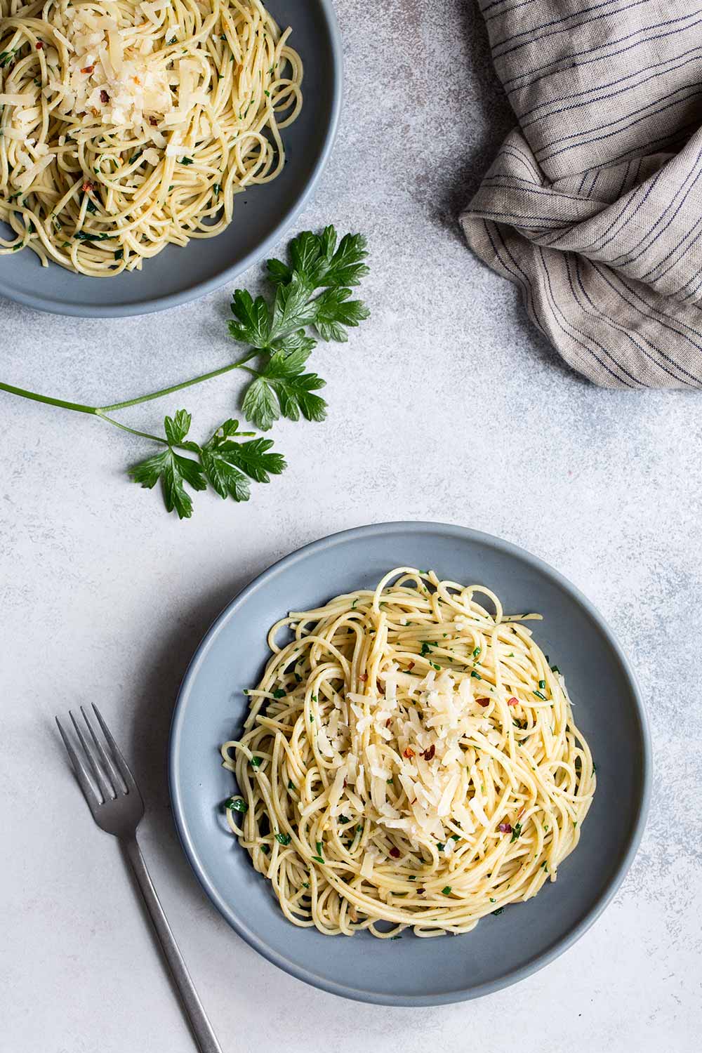 Anchovy Pasta with Garlic and Parsley